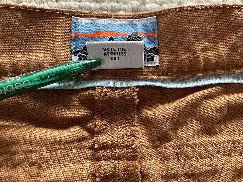 File:Patagonia label – Vote the Assholes Out.jpg