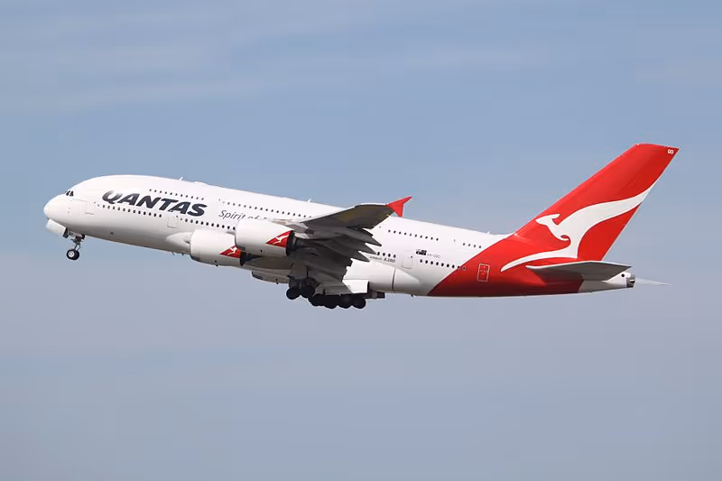 File:Qantas Airbus A380 VH-OQD (17046875649).jpg