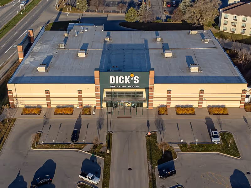 File:Dick's sporting goods.jpg