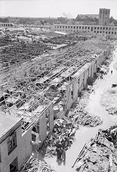 File:Nürnberg, Royal Air Force Bomber Command, 1942-1945 CL3097.jpg