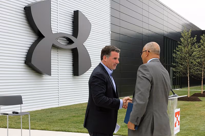 File:Under Armour Opening (27353819073).jpg