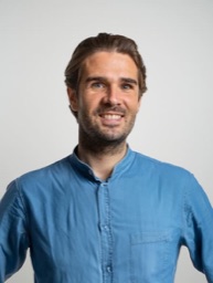 Adrien Auger, conseiller en prêt immobilier à l'agence de Bordeaux Caudéran