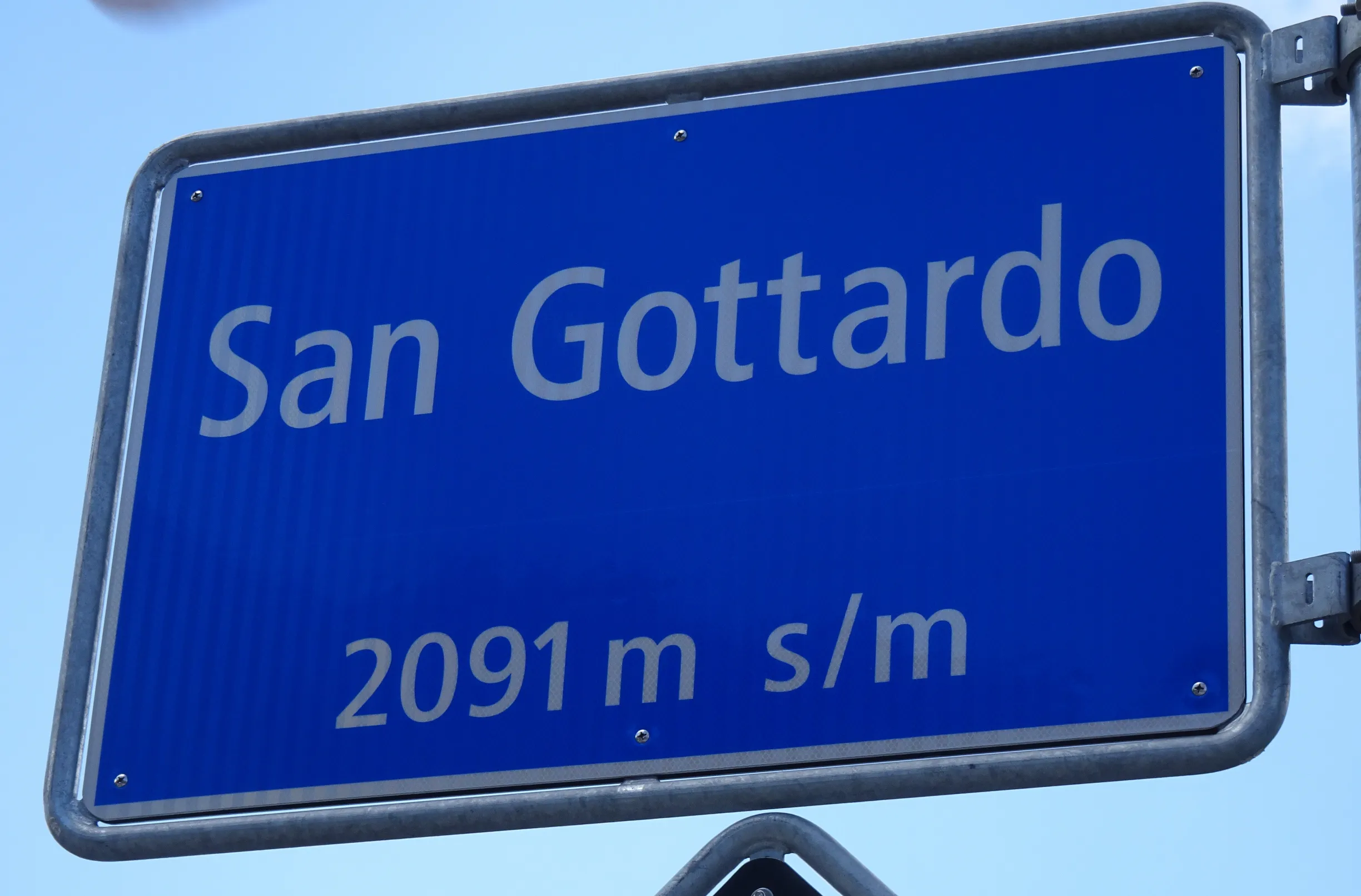 Passschild San Gottardo, 2091 Meter über Meer