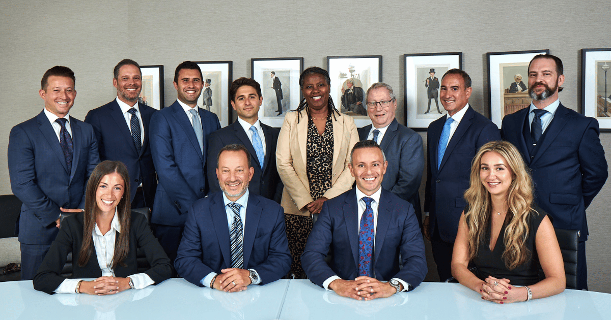 firma de abogados de lesiones y accidentes Raphaelson & Levine