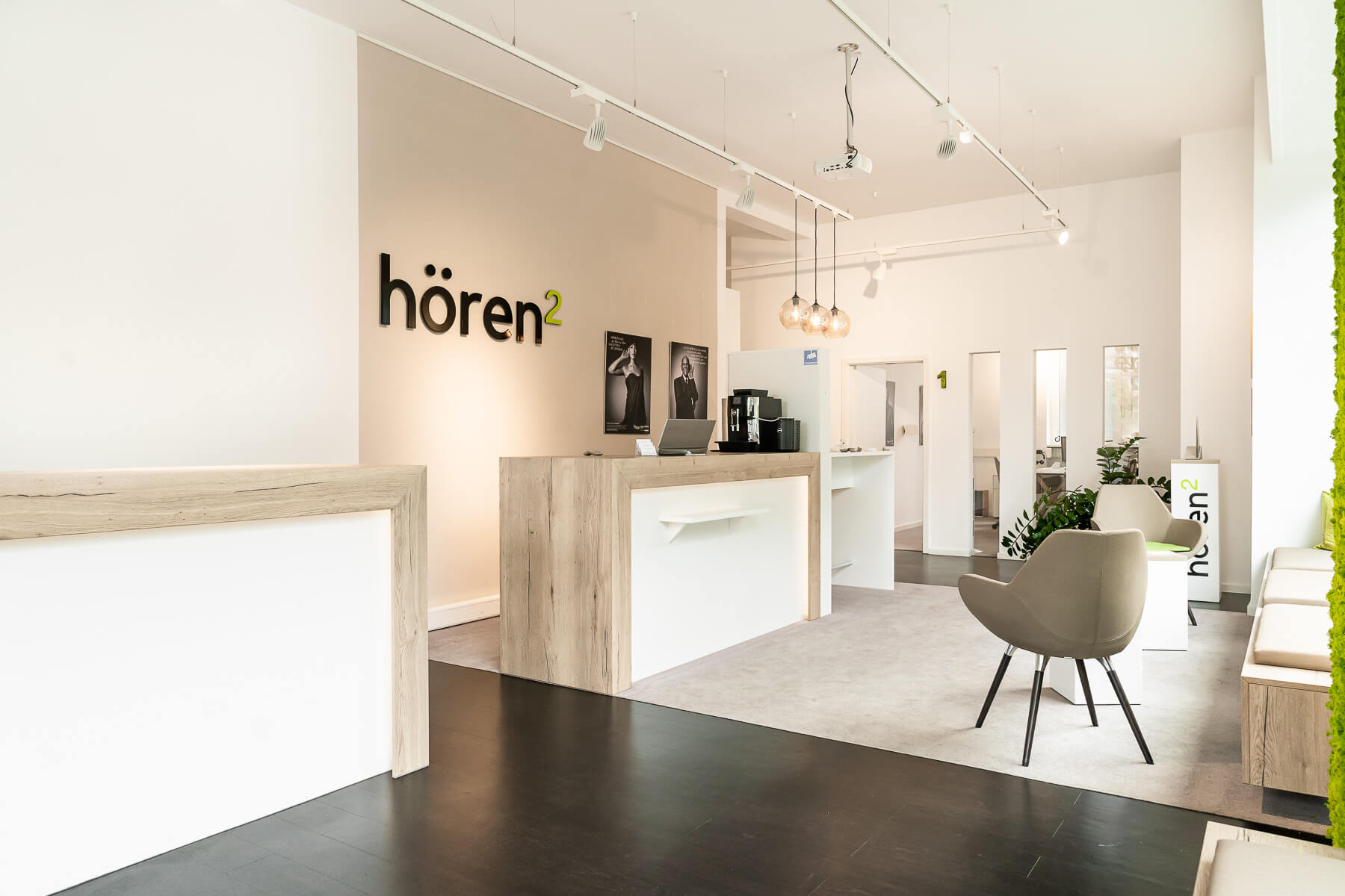 Unsere Serviceleistungen - hören² - Hörgeräte in Mannheim, Edingen und Speyer | Hörakustik-Meisterbetrieb