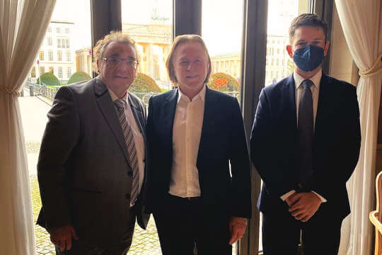 Austausch zur besseren Versorgung von hochgradig schwerhörigen Menschen