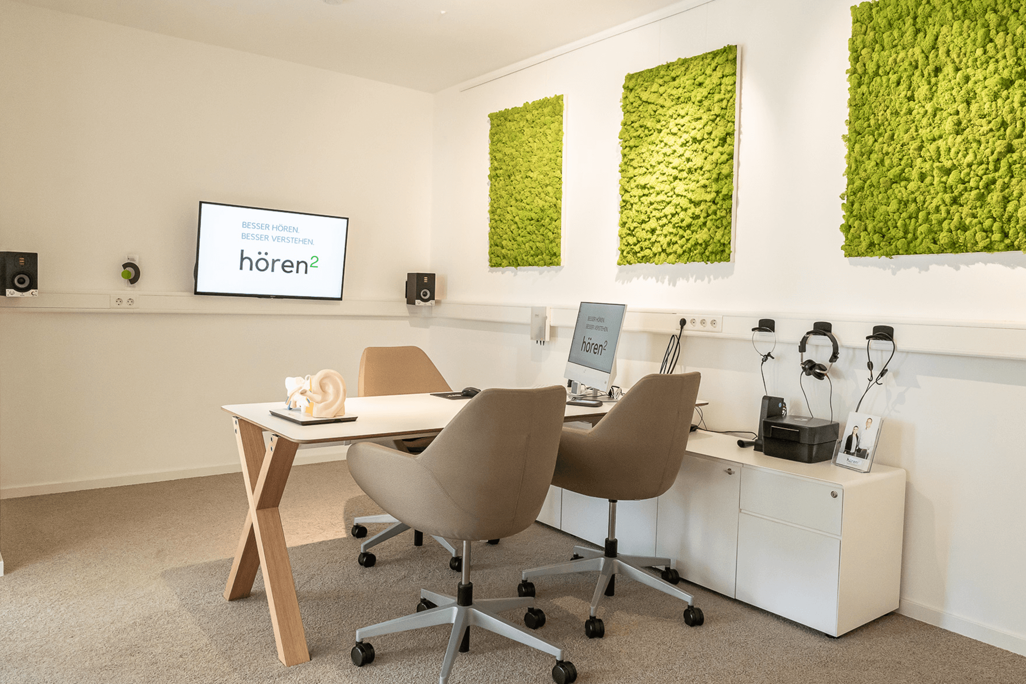 Welcher Hörakustiker ist gut? Hörenhochzwei in Mannheim, Edingen und Speyer - Der Beruf des Hörakustikers hat eine handwerkliche und eine medizinische Komponente