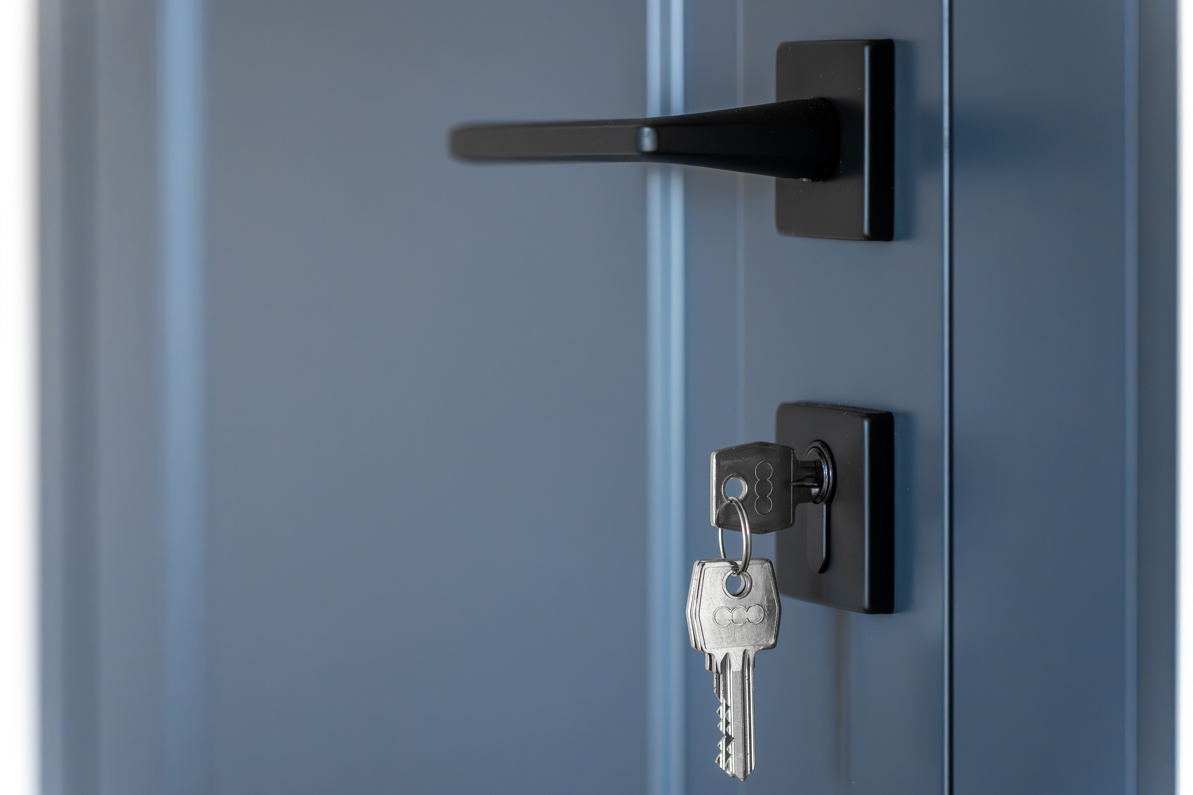 Beyond the Key Lockbox: The Pros and Cons of Digital Locks