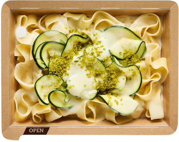 Pasta mit Zitronensoße und Pistazien