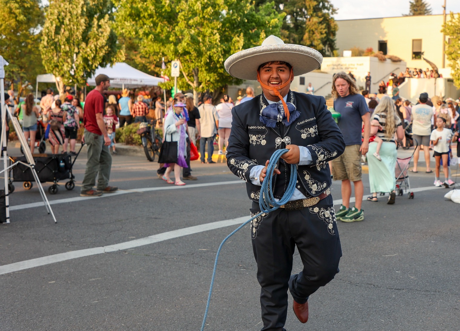 Herencia Hispana 2025 in Downtown Springfield Oregon City of Springfield LIbrrary Plaza
