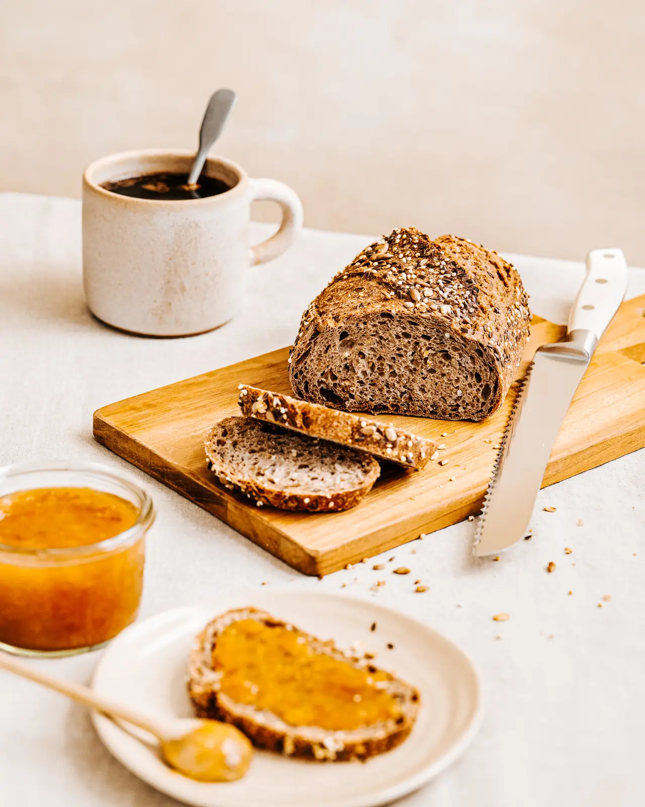 Ambiance culinaire de petit déjeuner pour Biofournil, photographe culinaire bio