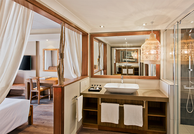 Prestige Room bathroom