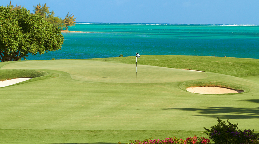 Anahita Golf Course overlooking the turquoise lagoon
