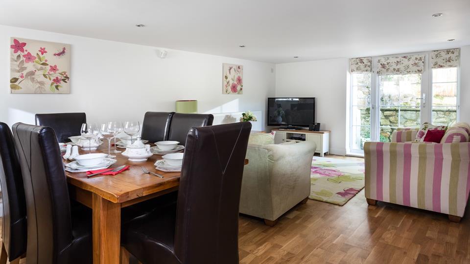 Main lounge and dining area