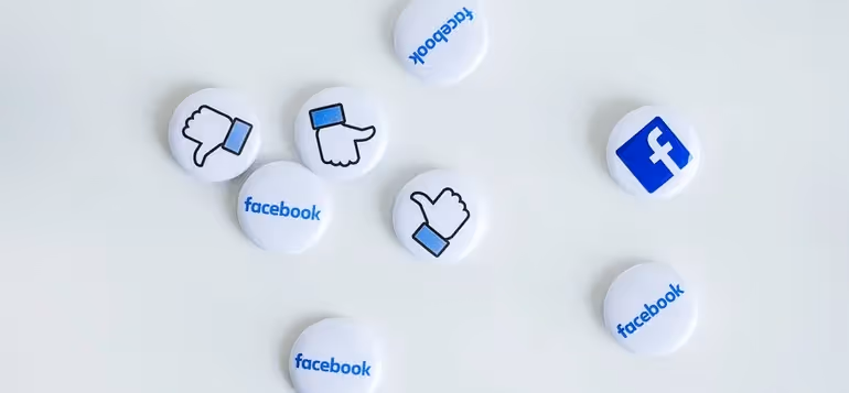 Las empresas deben tener presencia en facebook