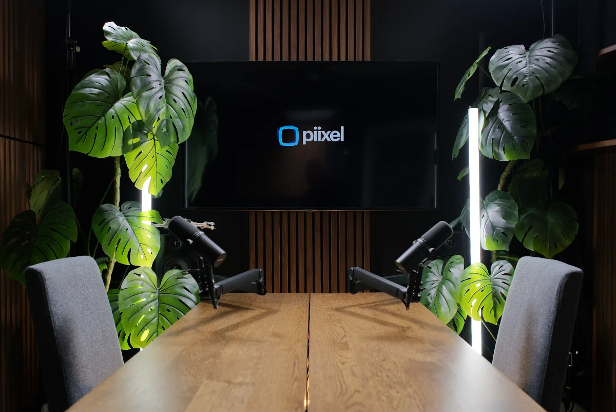 Piixel Video Podcast Studio