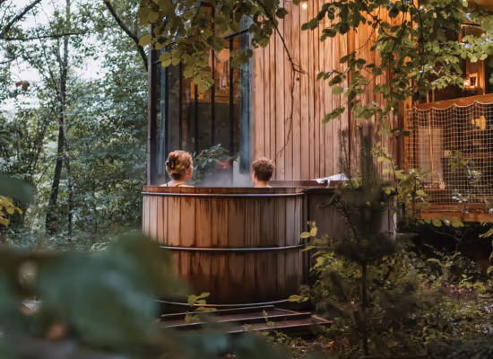 A Classic Hot Tub for 4, a cabin in the woods in the Ardennes
