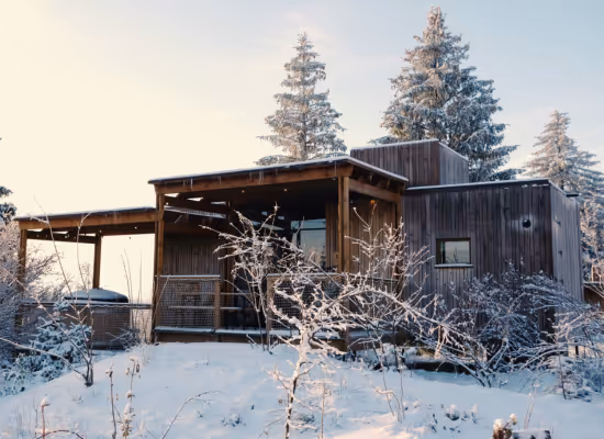 Classic Hot Tub cabin with jacuzzi in Alsace covered with snow
