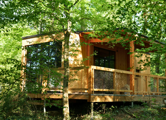 The Flow cabin, a tiny house near Paris made in Nutchel, in early spring