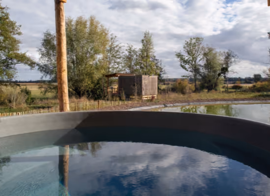 Water experience with a hot tub bath