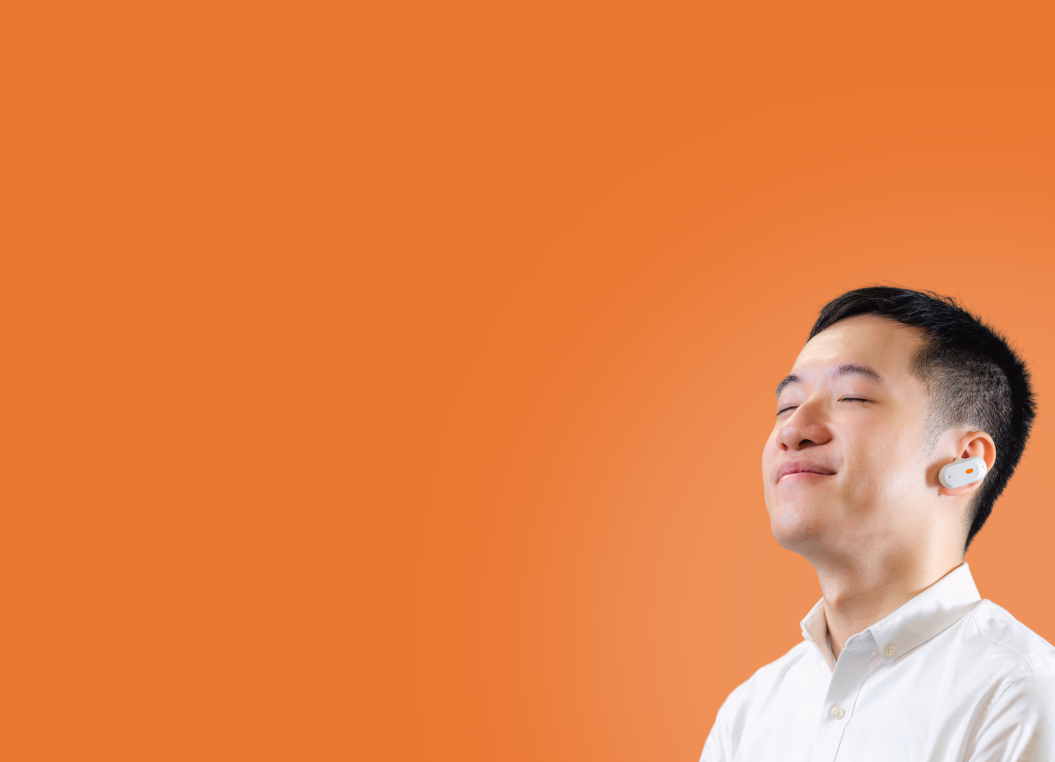 Halo Lab’s website and product development with UI/UX design services for a wearable health monitoring app