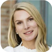 Photo of Amanda Raab