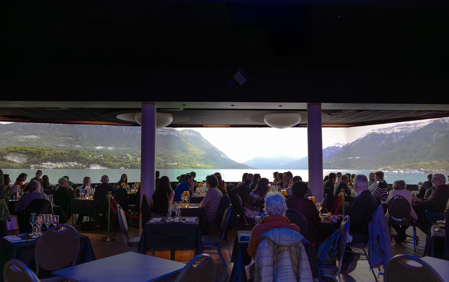 Dîner immersif - Voyage entre lacs et montagnes