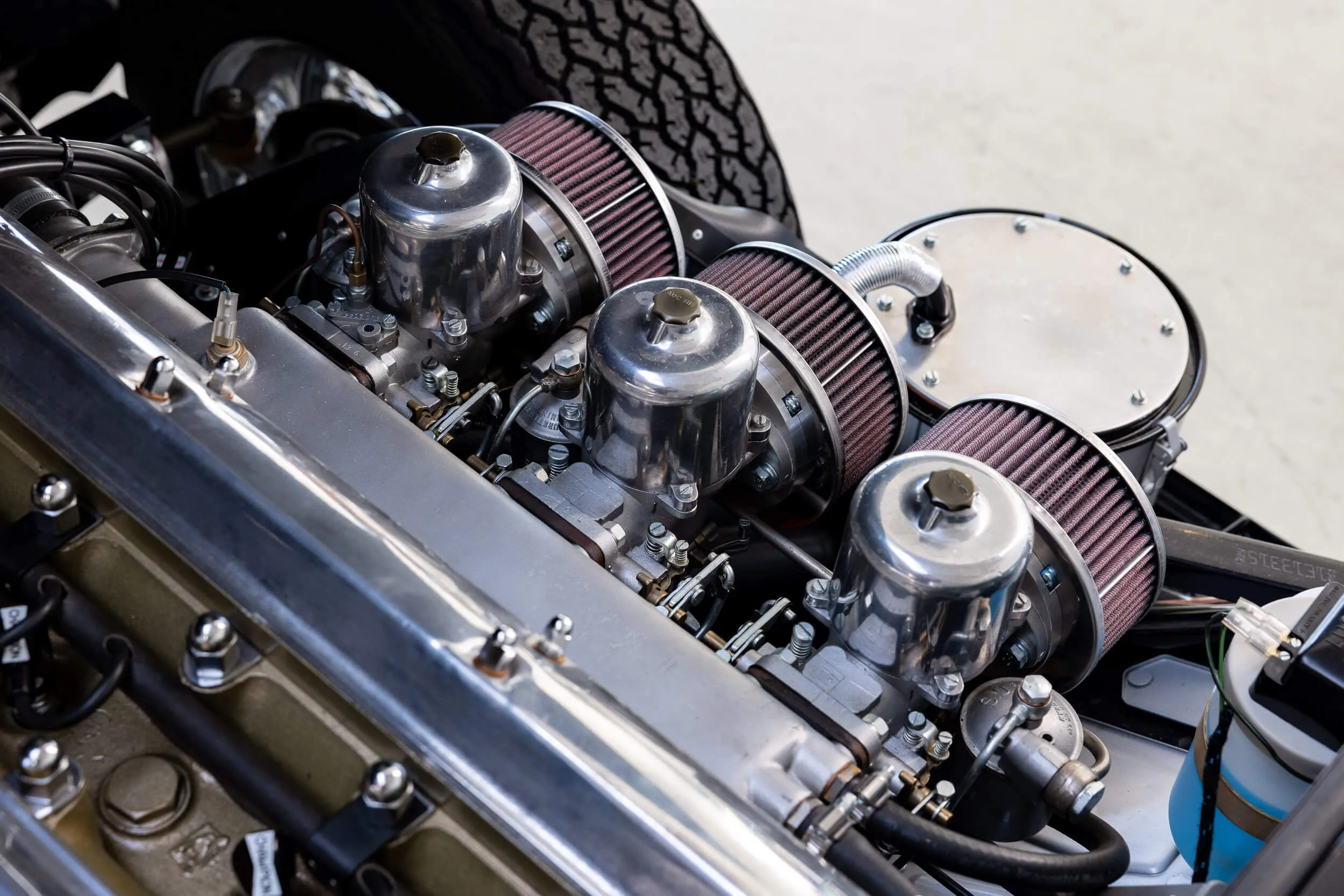More detail engine view of Jaguar E-Type Series 1 OTS 1967 Dark Blue