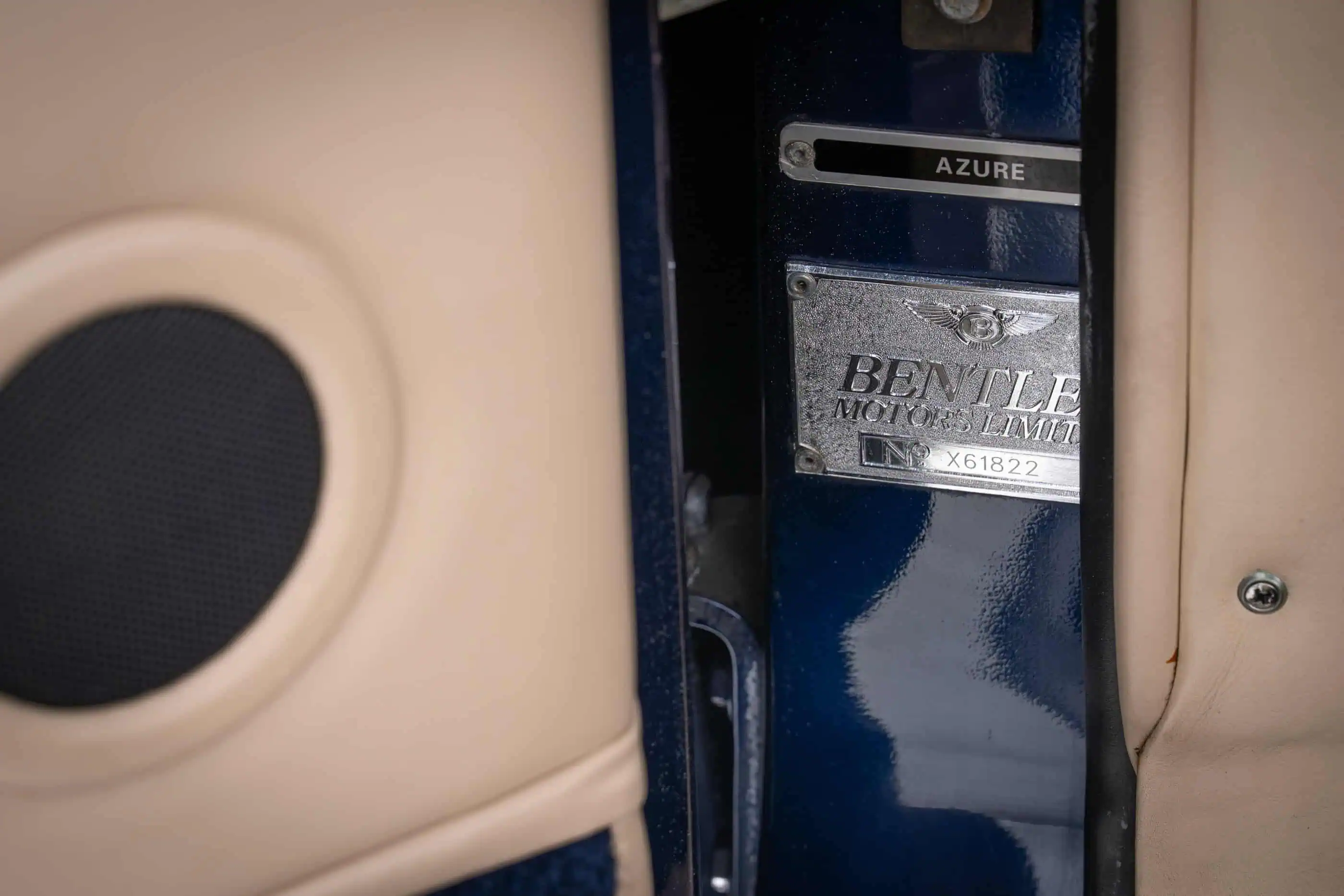 interieur detail view of Bentley Azure LHD