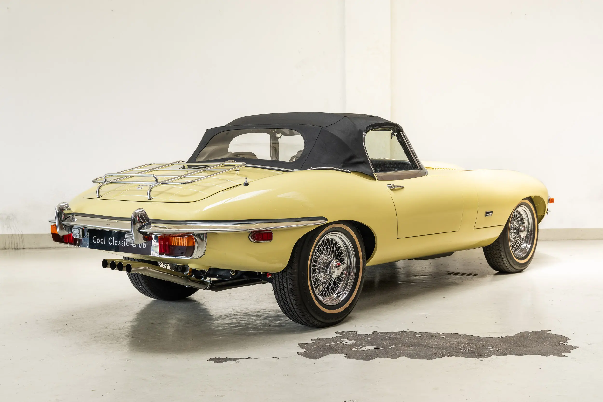 oblique rear overview Oblique view with top up of an Jaguar E Type OTS 