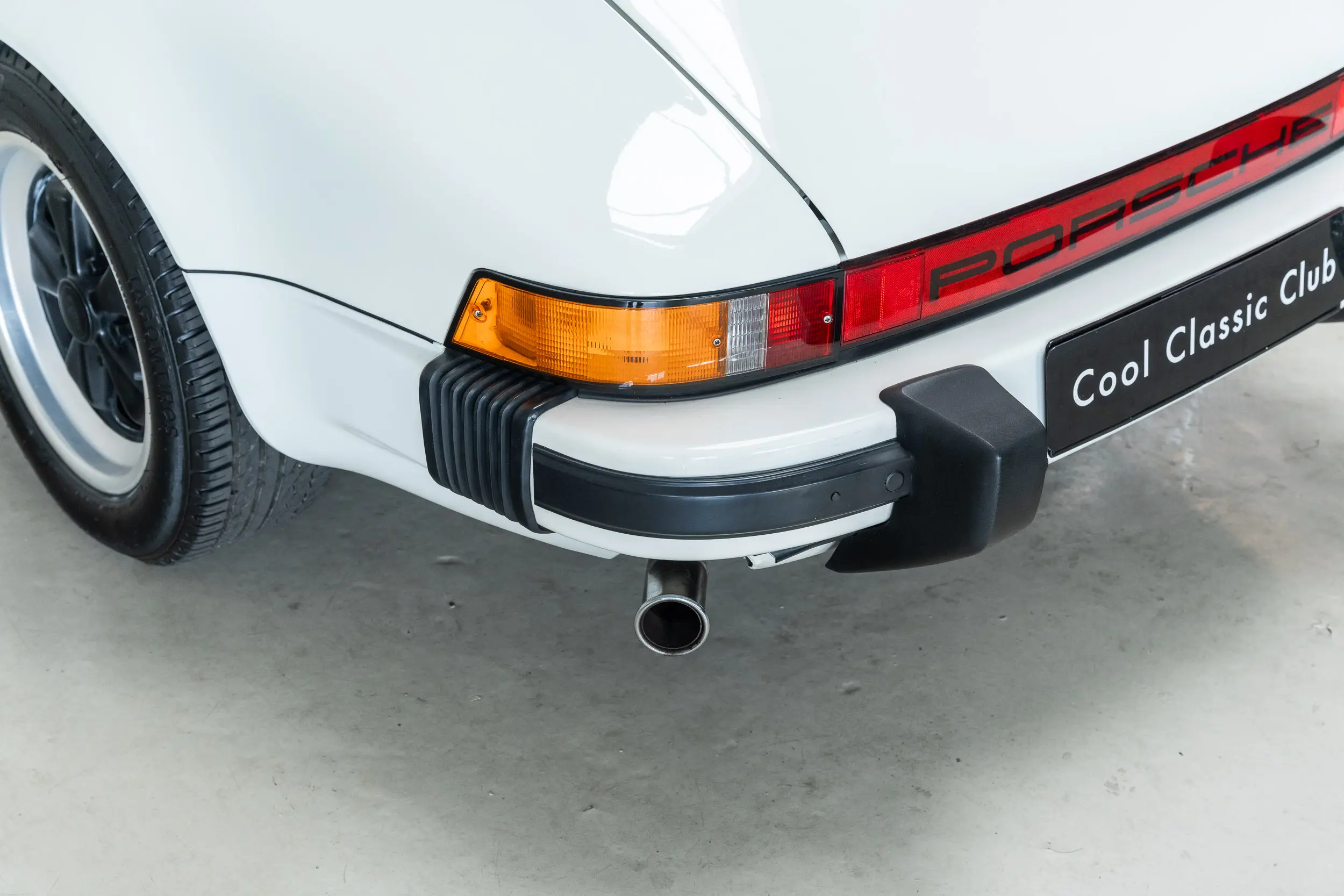 view of exhaust of an Porsche 911 3.0 SC Targa
