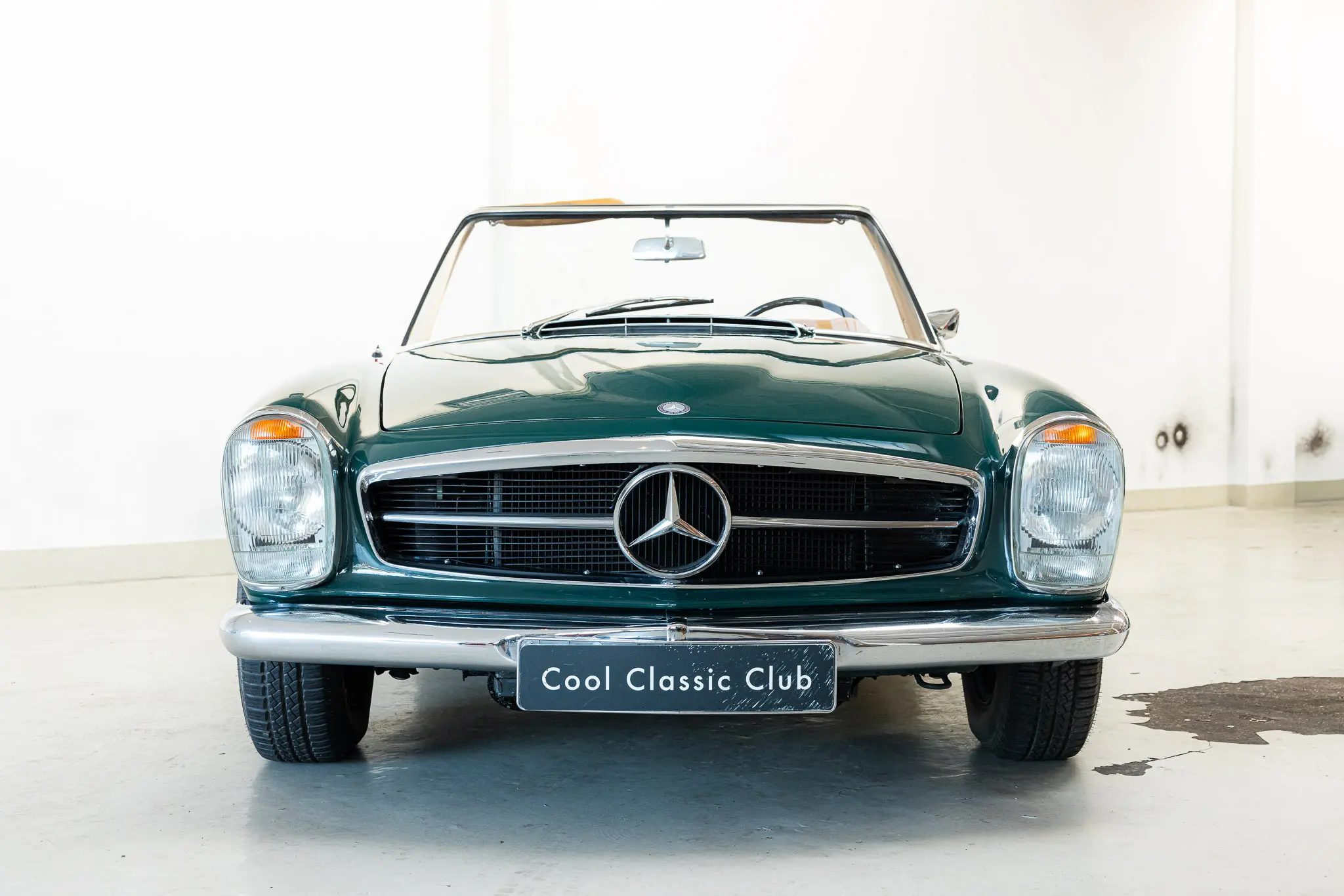Front view of an Mercedes-Benz 250 SL Factory 5 Speed