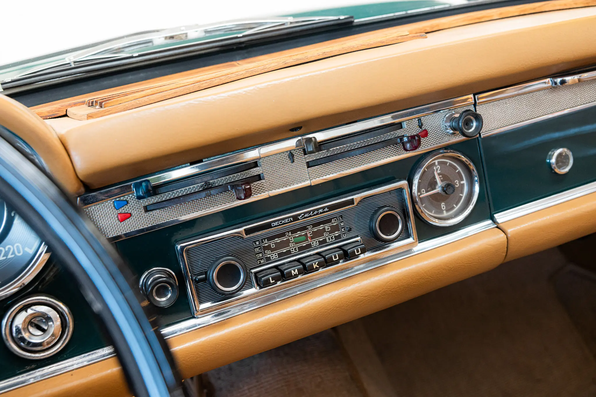 view of center console of an Mercedes-Benz 250 SL Factory 5 Speed