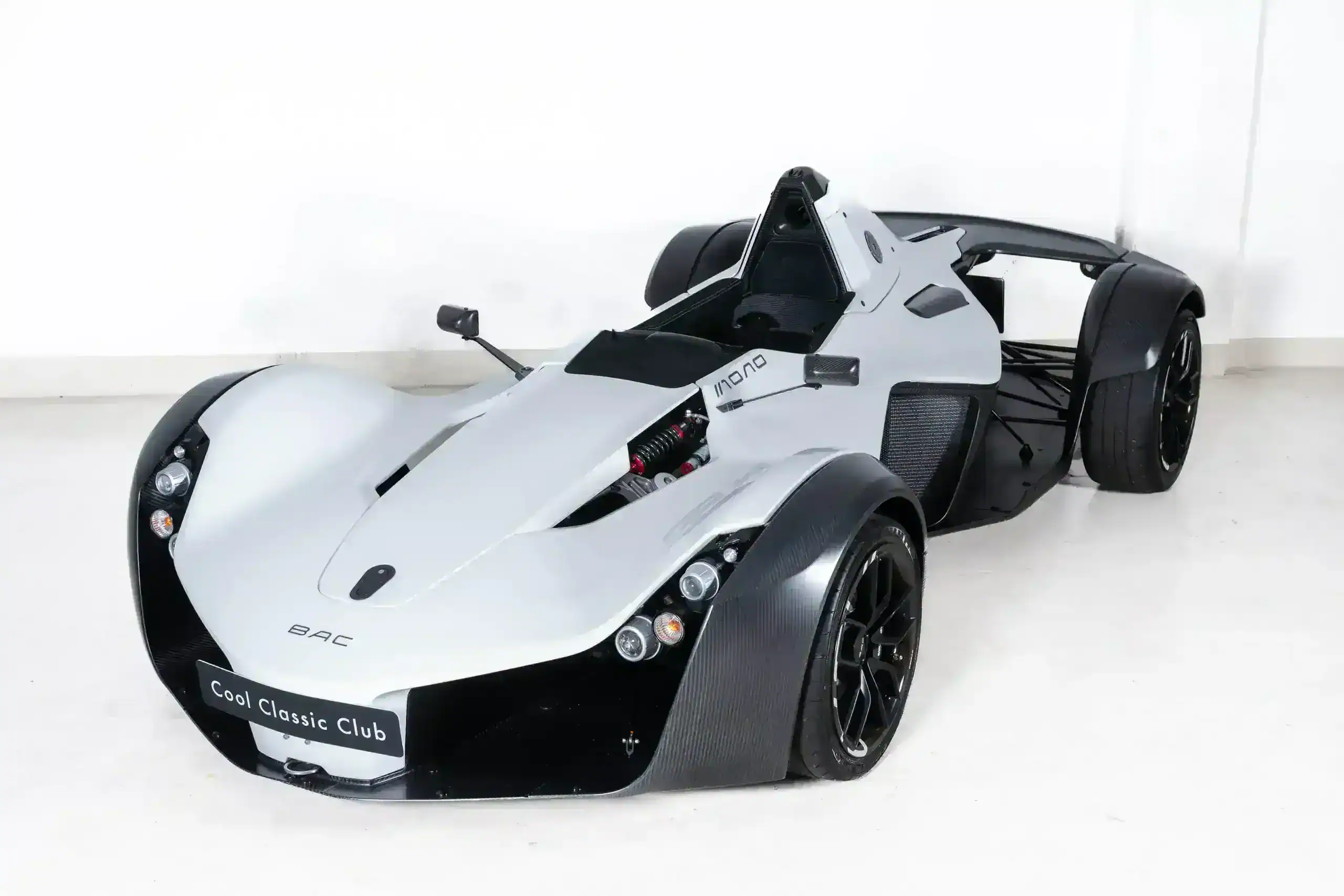 oblieq view of Bac Mono
