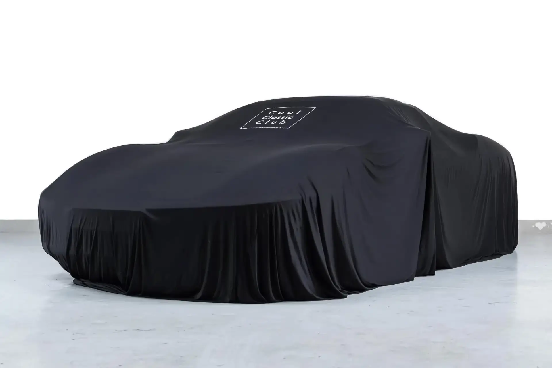 Front oblique view of the 2025 Verde Masoni Ferrari Purosangue 6.5 V12 - Expected - Contact for information