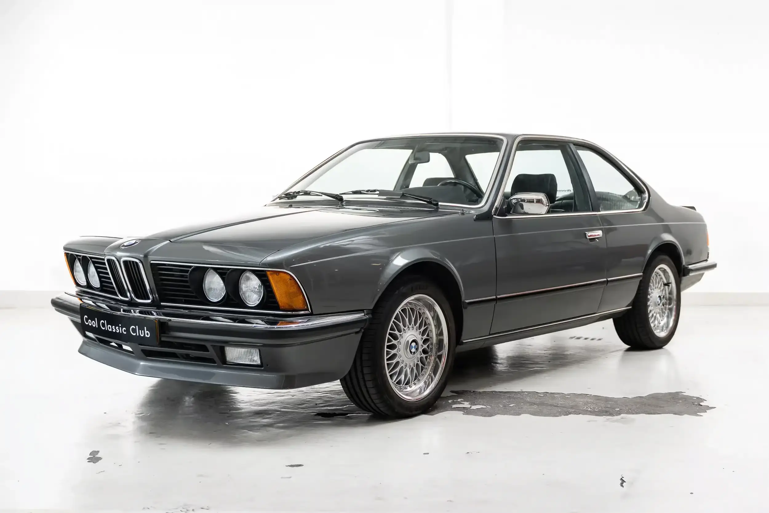 Front oblique view of the 1985 Delphin Metallic  BMW E24 635 CSI