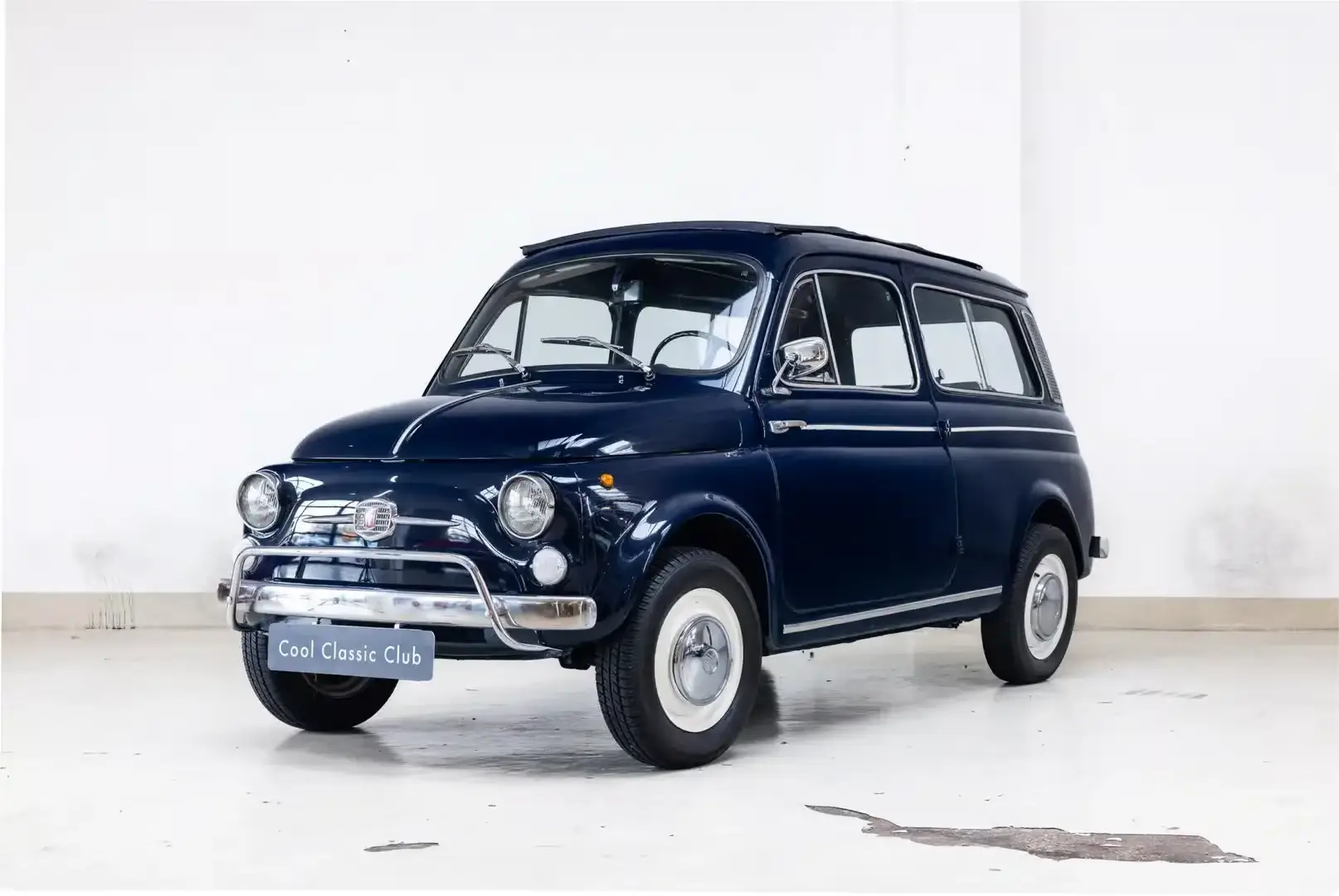Front oblique view of the 1976 Blue Autobianchi 500 Giardinetta