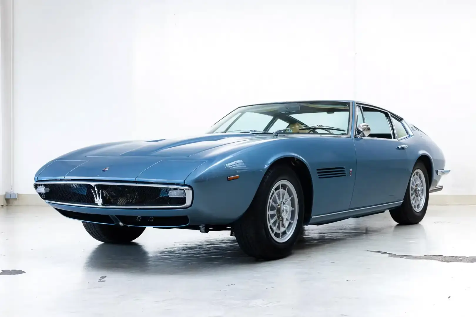 Front oblique view of the 1968 Celeste Chiaro Maserati Ghibli 4.7