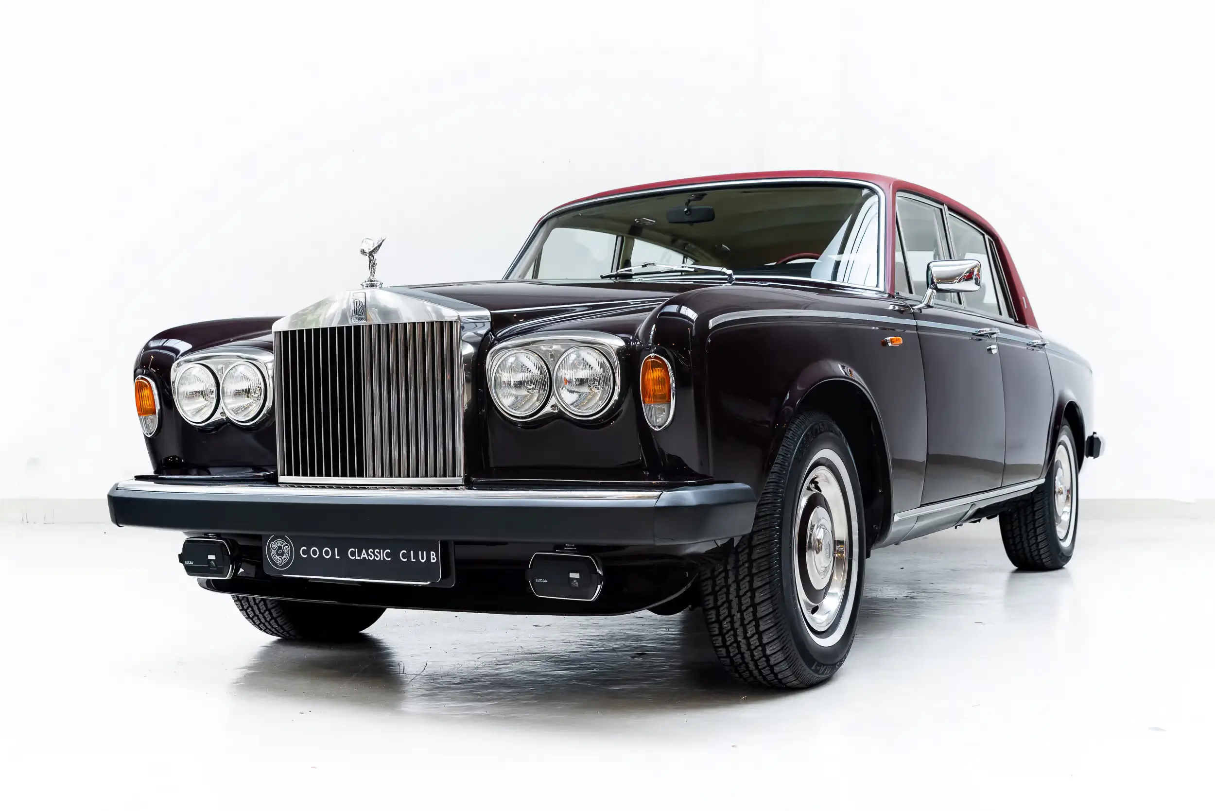 Front oblique view of the 1977 Garnet Rolls-Royce Silver Shadow II