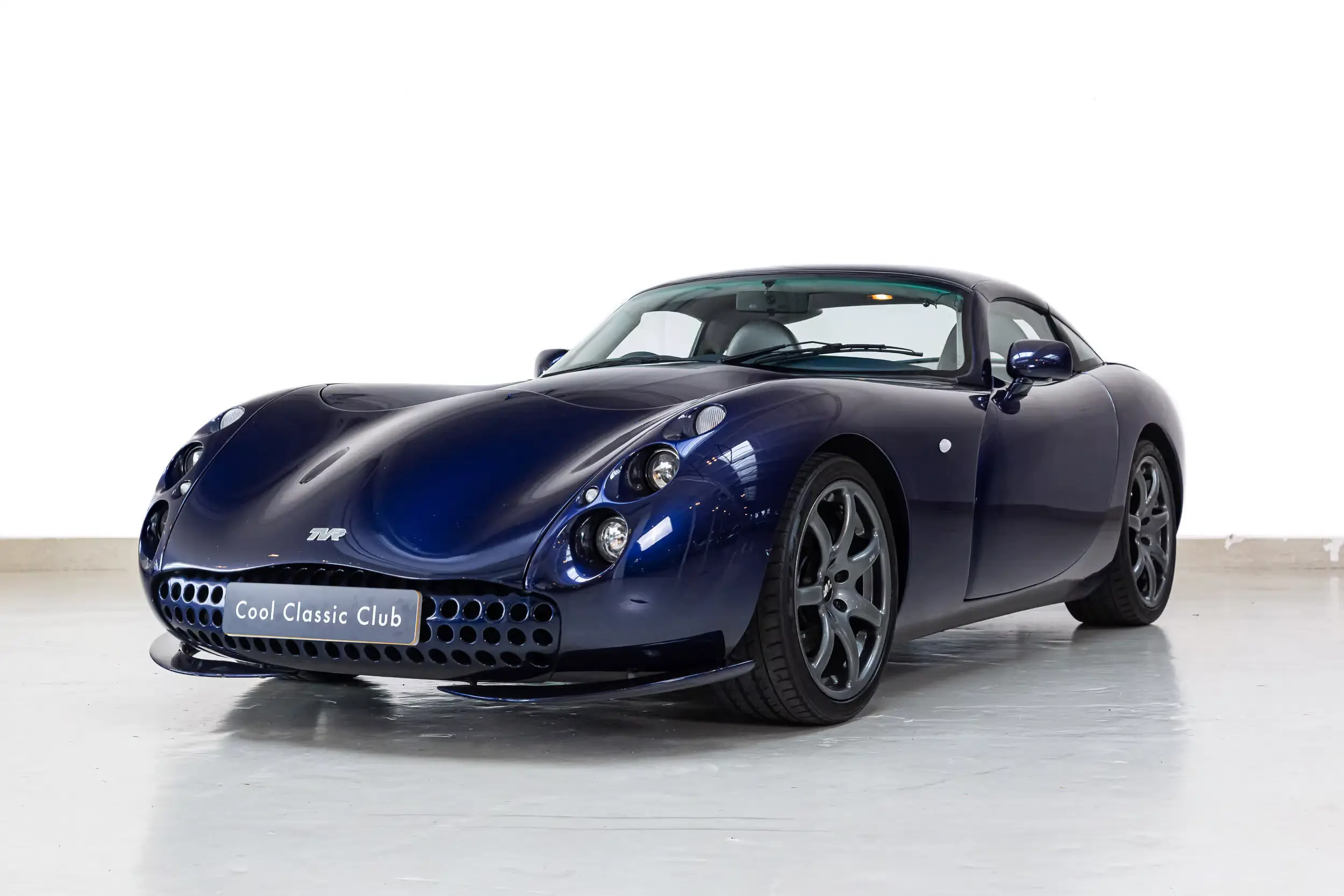 Front oblique view of the 2001 Midnight Blue TVR Tuscan 'Red Rose'