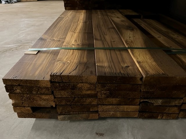 Gemodificeerd Scotch Pine 130mm x 25 mm.