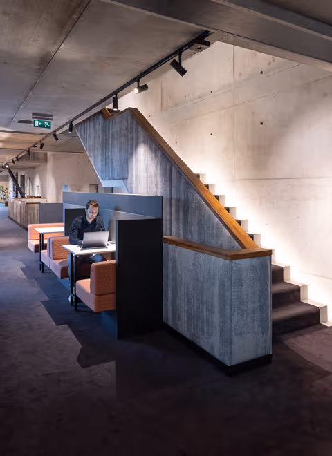 Foto aan het werk Creative Valley