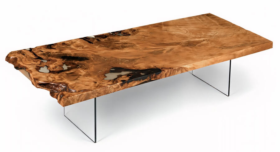 Moderner Designertisch und limitiertes Einzelstück mit eleganten Glasfüßen als besonderes Kunstwerk, langlebiges Erbstück und besondere Sachwertanlage von Designtisch Manufaktur
