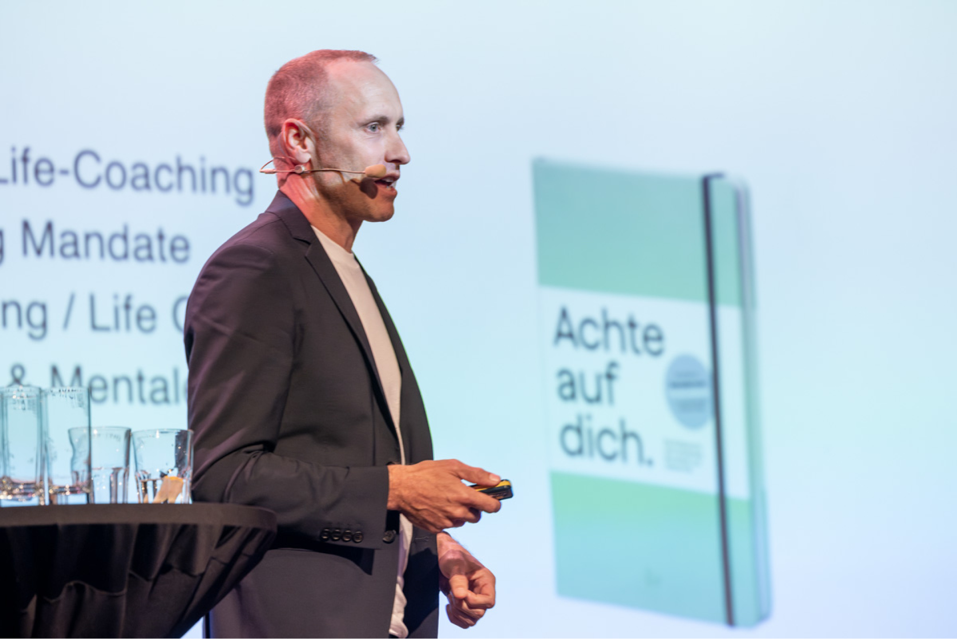 Wie können wir in Zeiten voranschreitender Digitalisierung sowie agiler Arbeitsmethodik wieder tiefe Konzentration, kreative Schöpfung und strategisches Denken erreichen? 