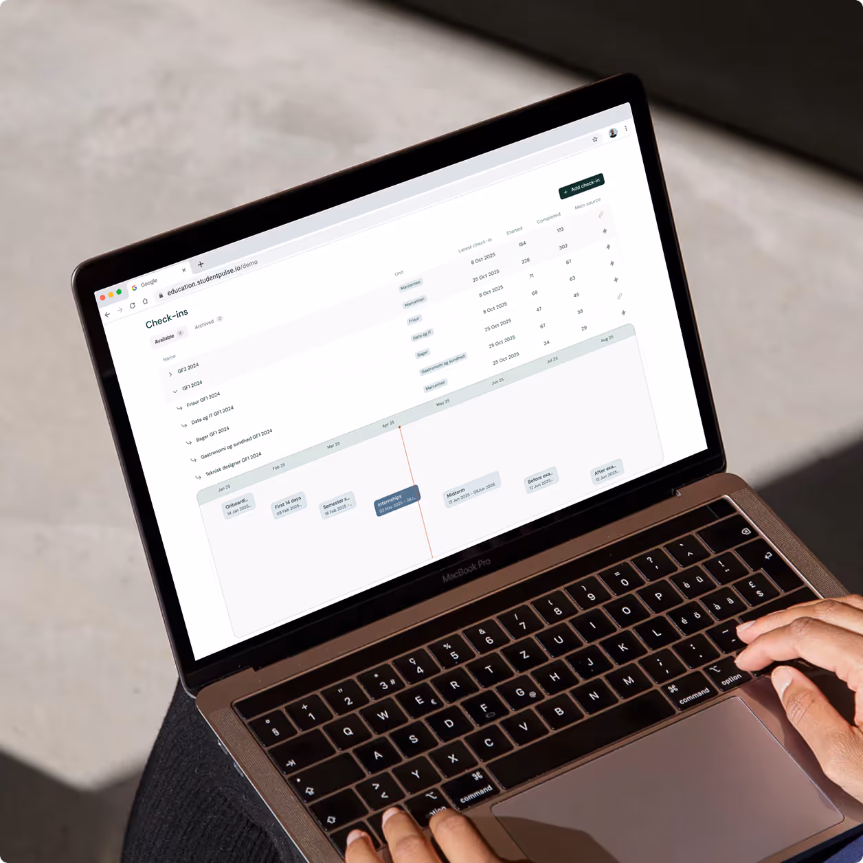 Interface showing a selection for scheduled check-ins highlighted with a small mailbox icon and description about collecting feedback on a continuous basis with automatic question changes.