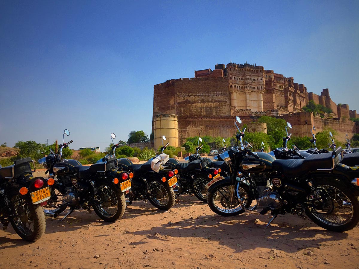 De “Forten en paleizen tour” door Rajasthan-India, op een Royal Enfield Motorfiets