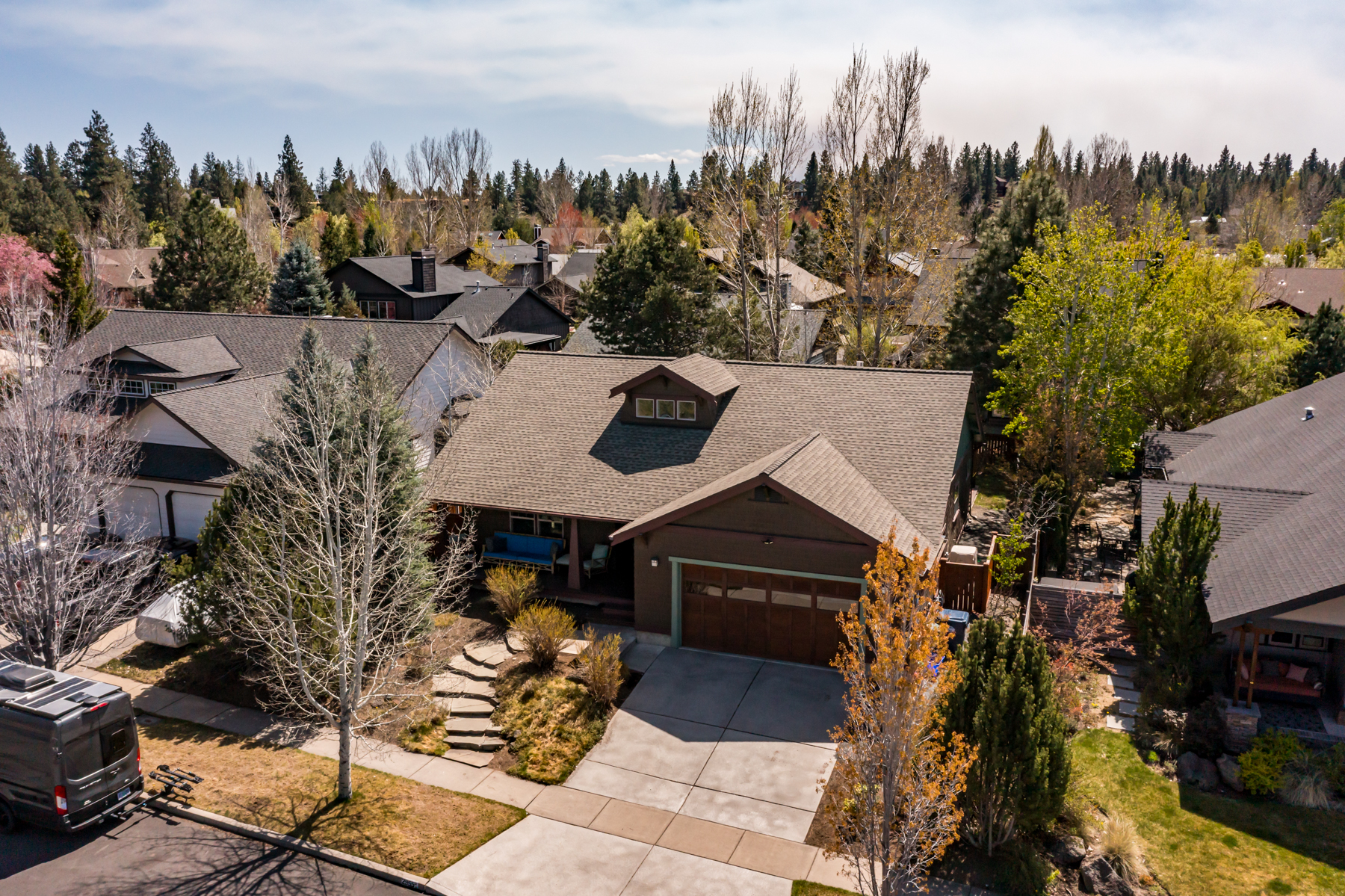 Front exterior of 2008 NE Cradle Mountain Way in Bend, Oregon