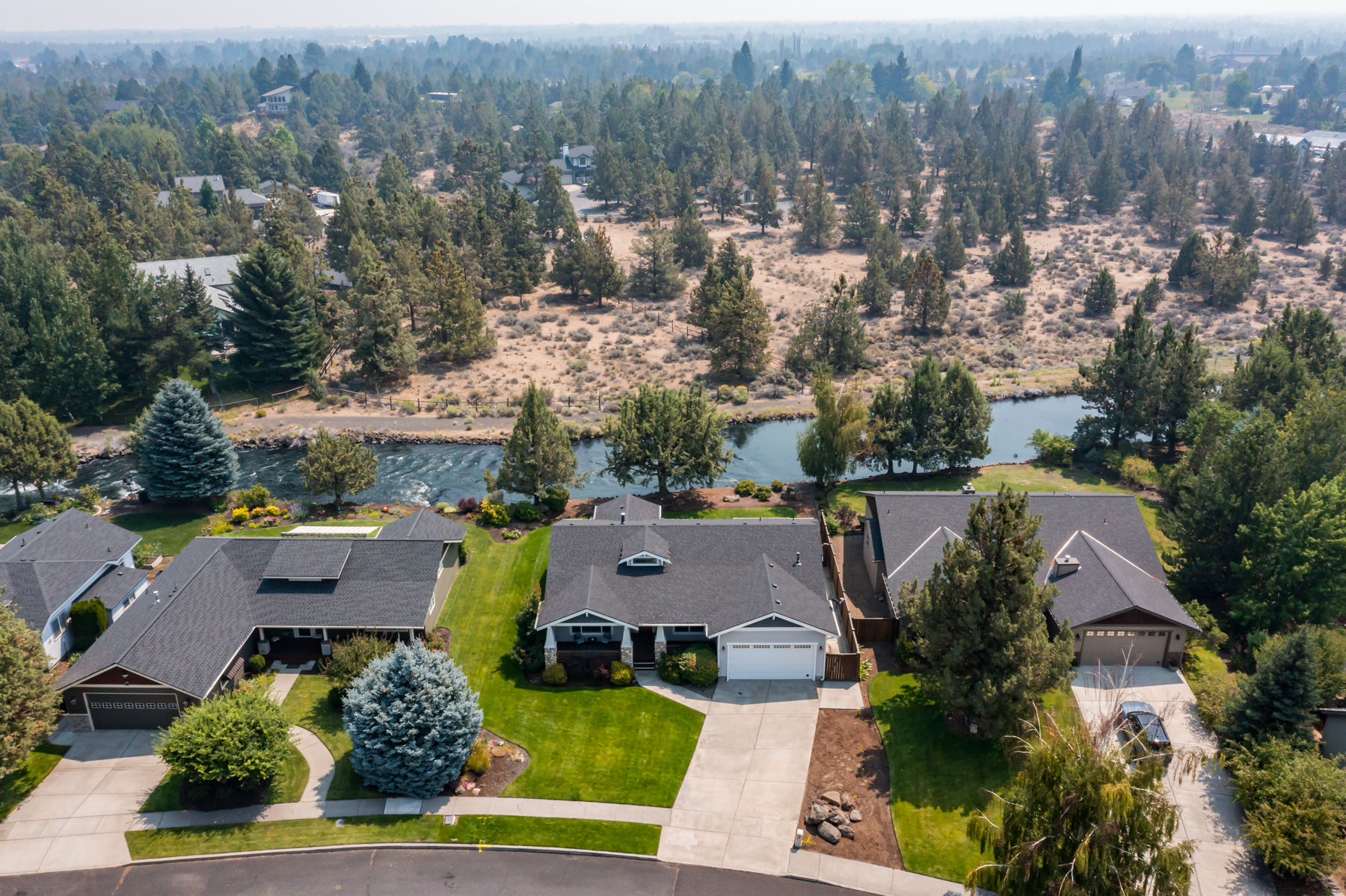 Front exterior of 2008 NE Cradle Mountain Way in Bend, Oregon