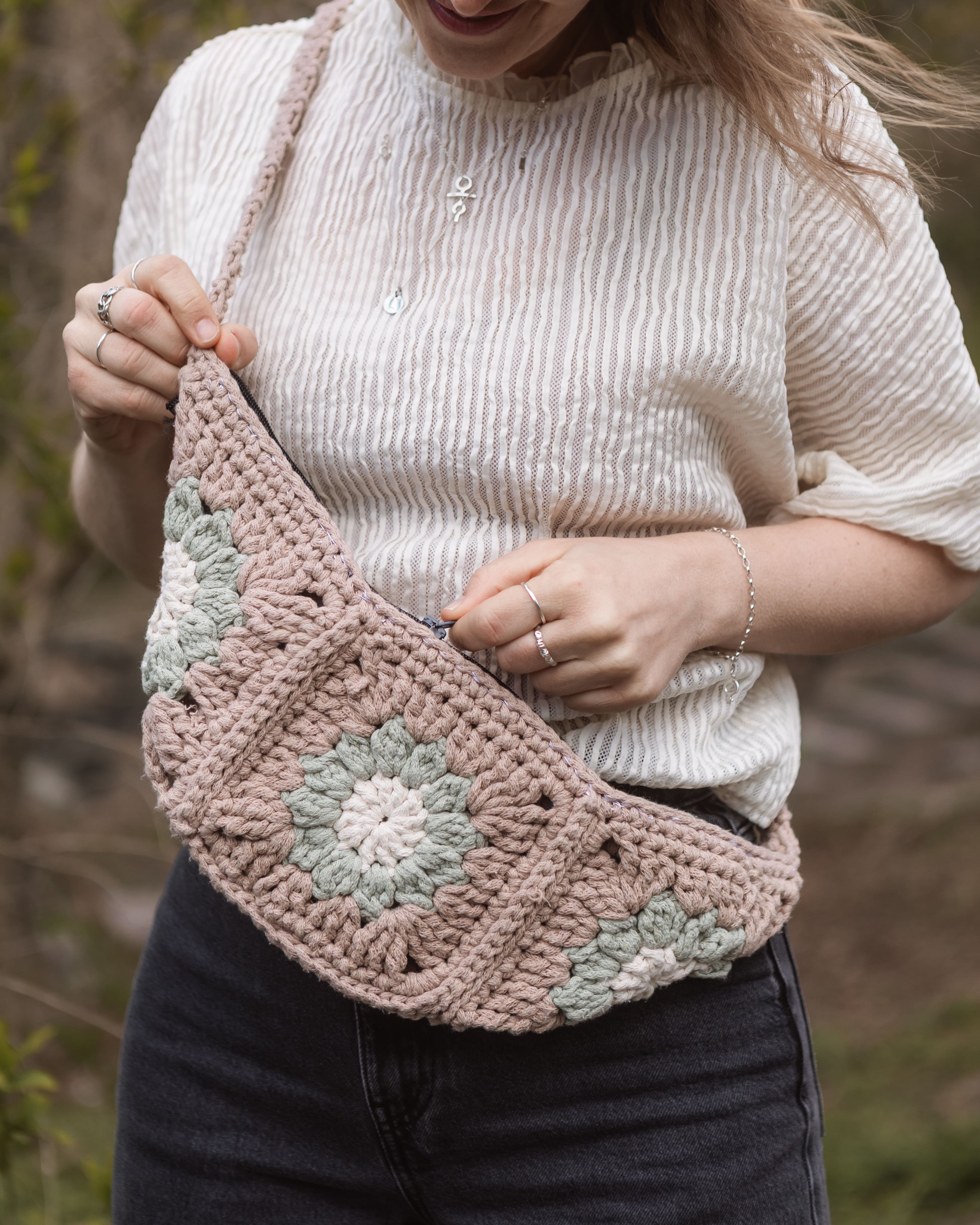 Cross body bag "Iris"