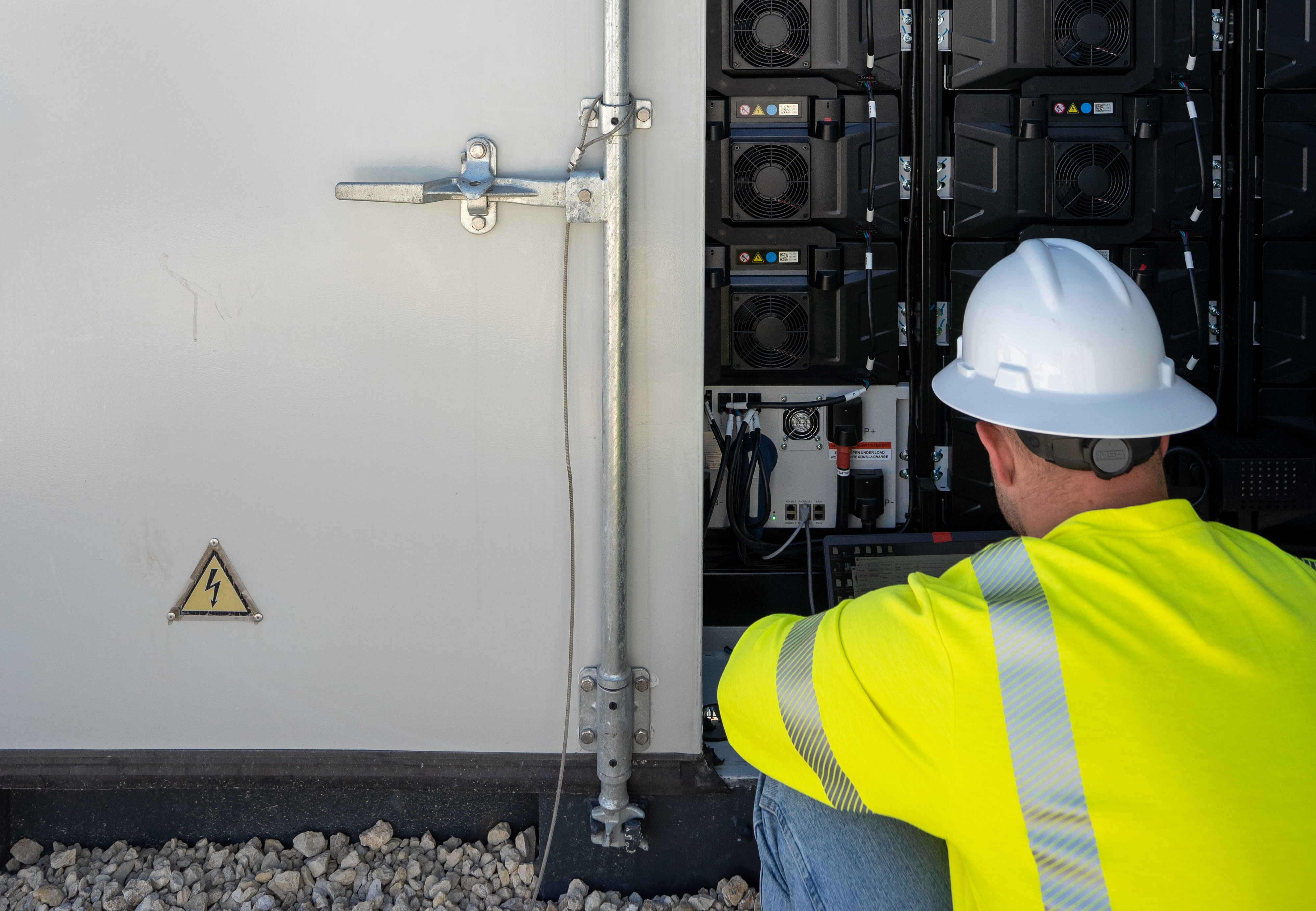 What is inside a battery energy storage system?
